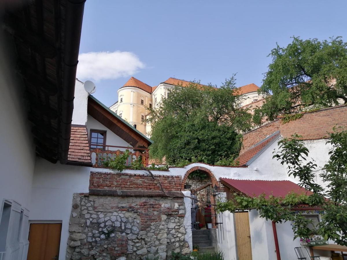 Castle-Wall-Inn Mikulov Exterior photo